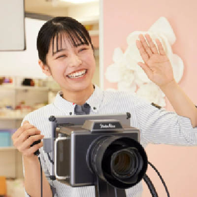 カメラ女性